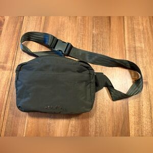 Dark green athleta large all about crossbody bag